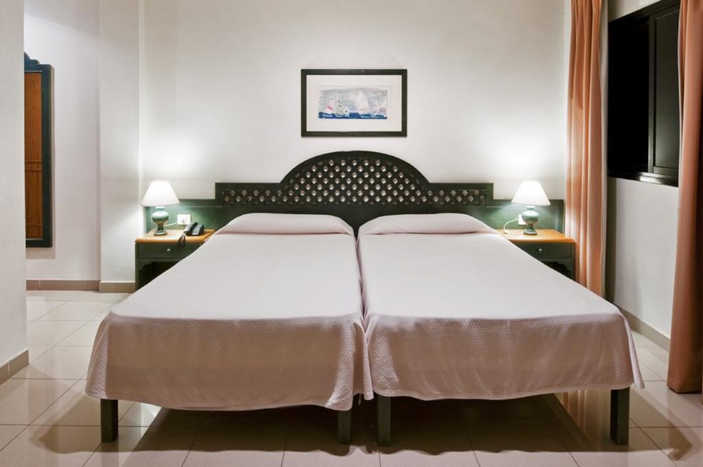 Apartamentos Baja Del Secreto บาเญ กรันเรย์ ภายนอก รูปภาพ